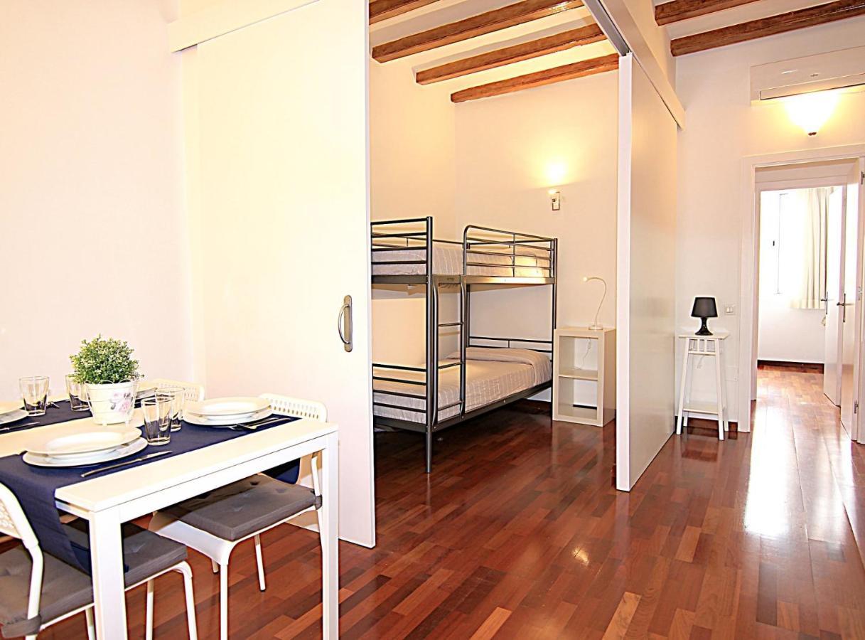 Muntanya - Apartments In Sagrada Familia Барселона Экстерьер фото